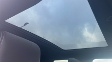 Land Rover Discovery 3.0 D300 Dynamic SE 5dr Auto Diesel Station Wagon